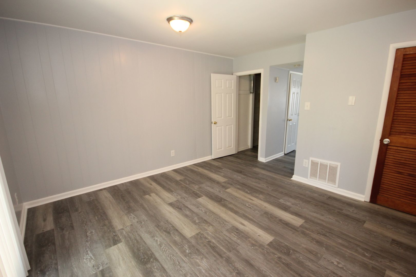Holly Circle Townhouses Image 12