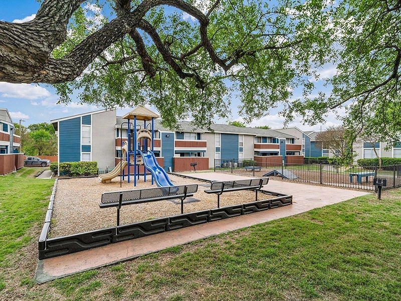 Alamo Oaks Image 12