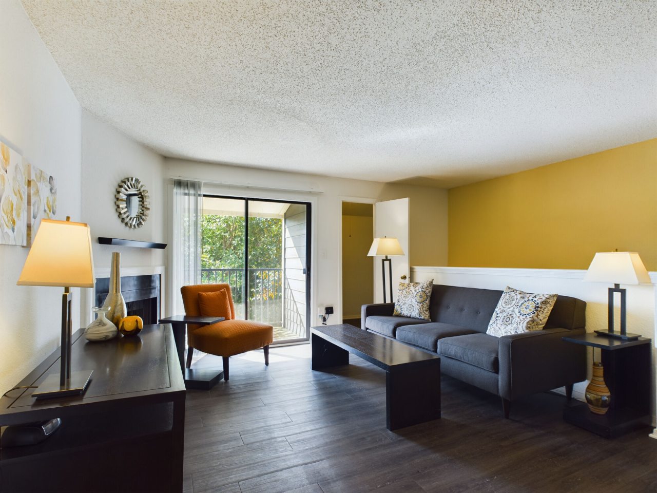 Raintree Apartments Image 5