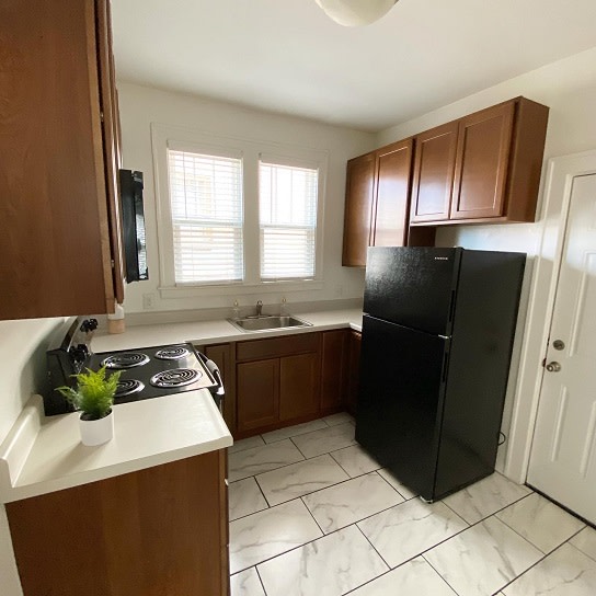Baker Street Apartments Image 5