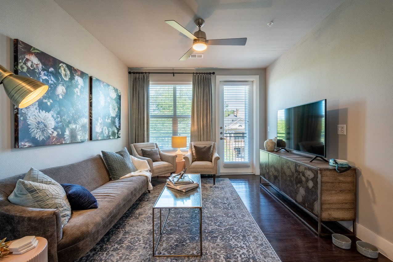 Luxia Swiss Avenue Image 7