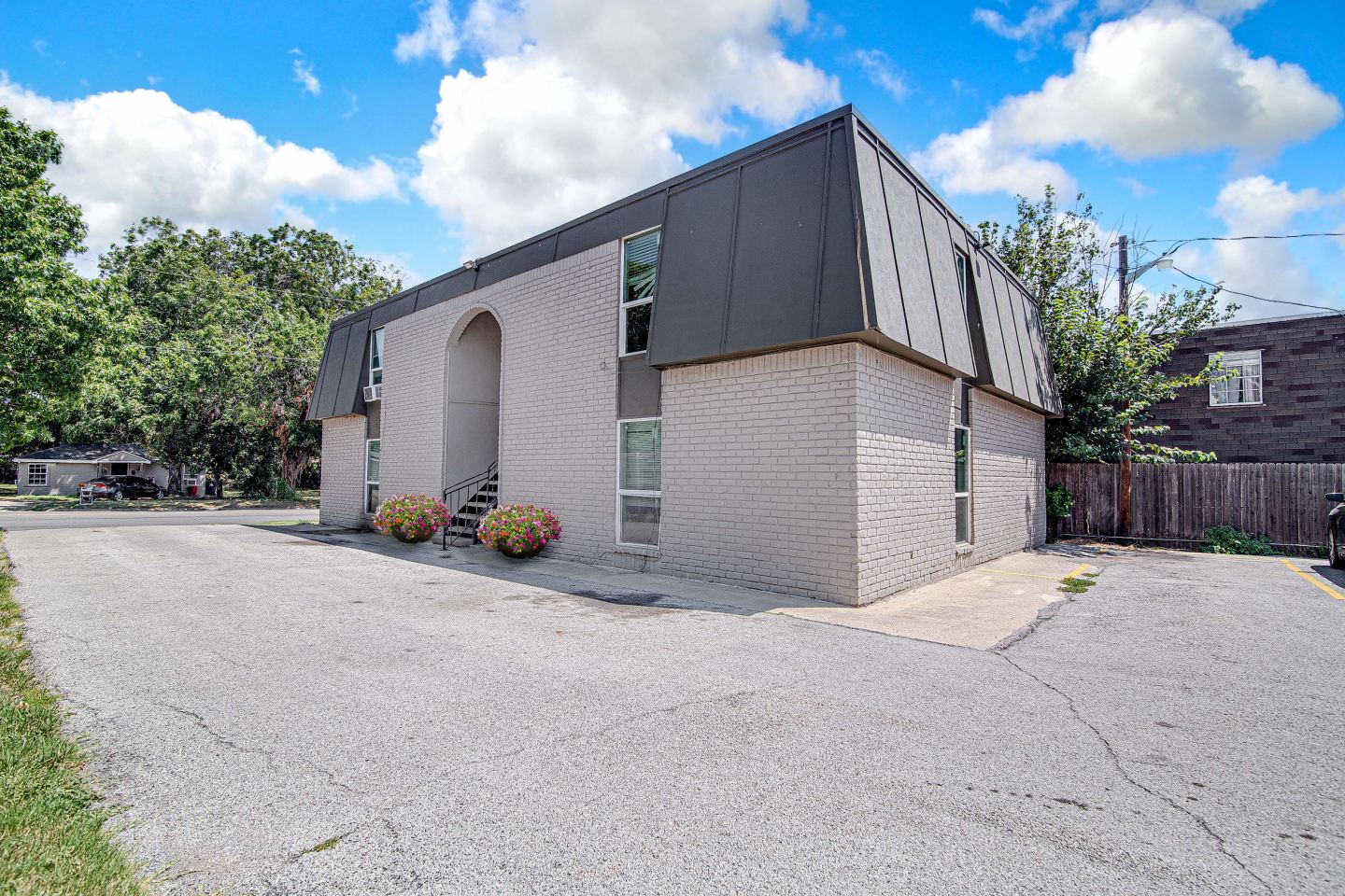 Mitchell Apartments Image 17
