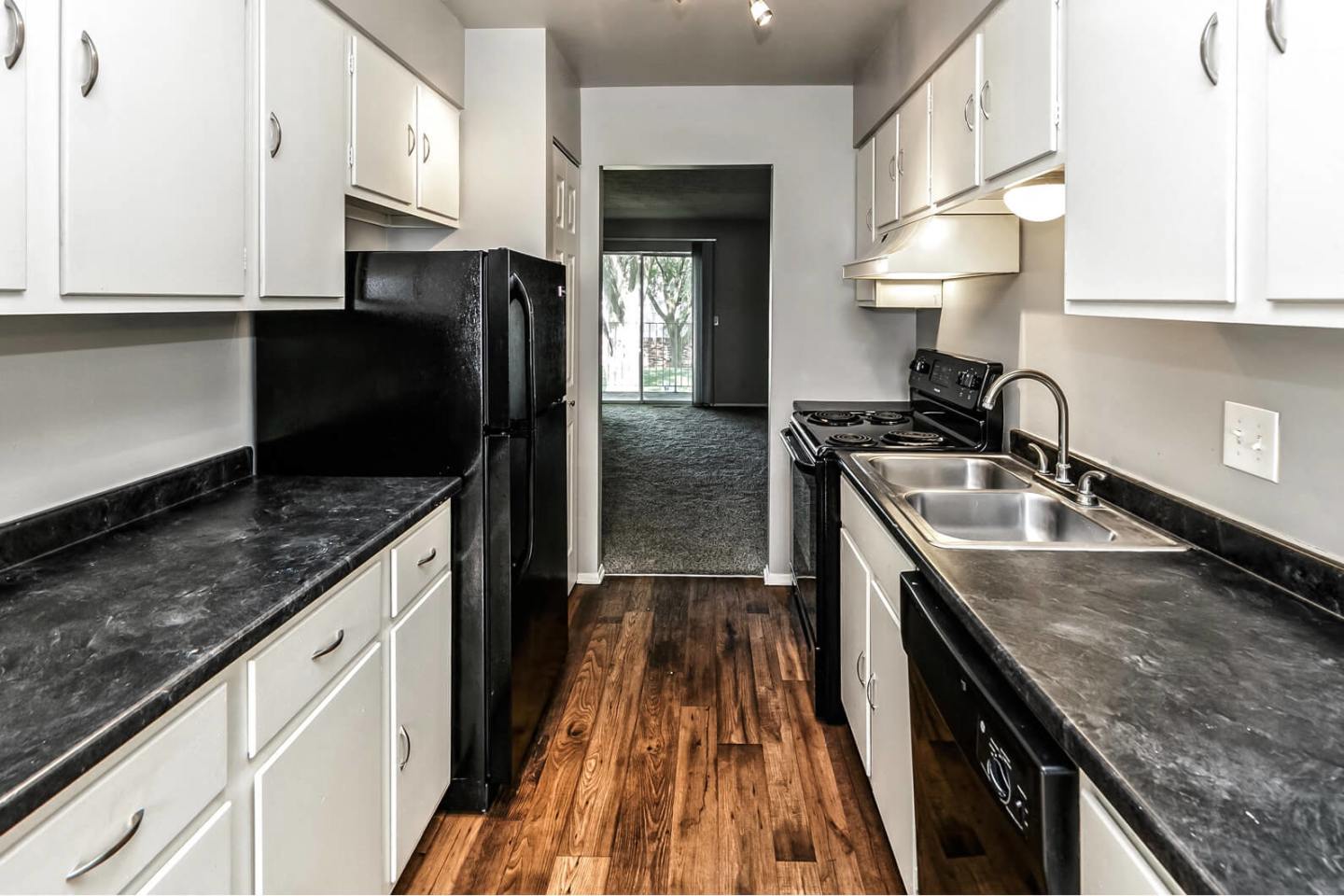 Terrace Garden Townhomes Image 22