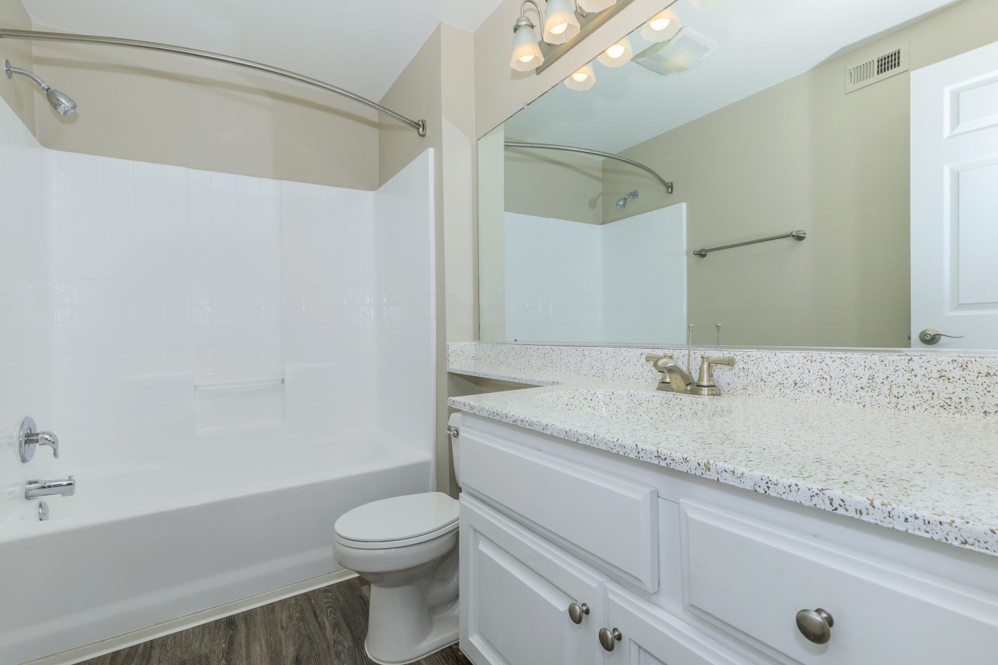 Villas Antonio Apartment Homes Image 46
