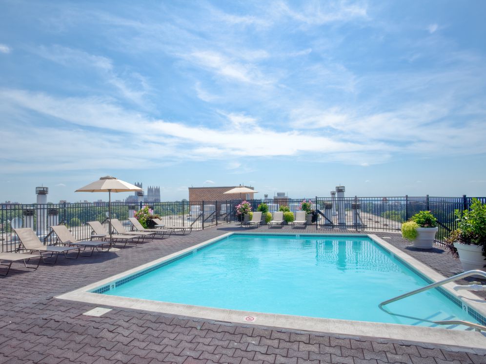 Avalon at Foxhall Image 1