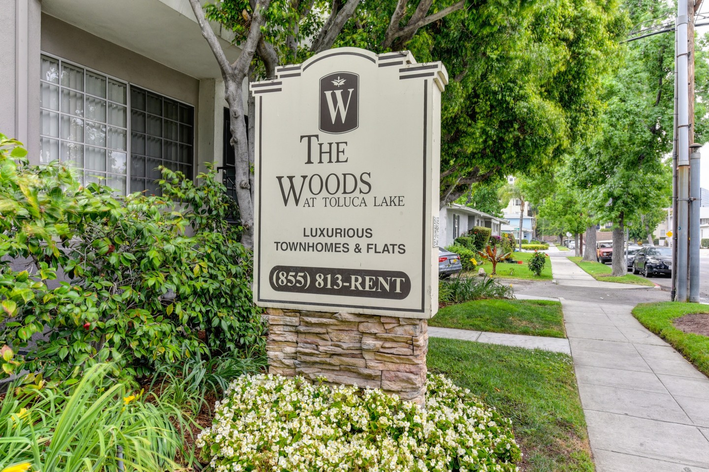 The Woods at Toluca Lake Image 2