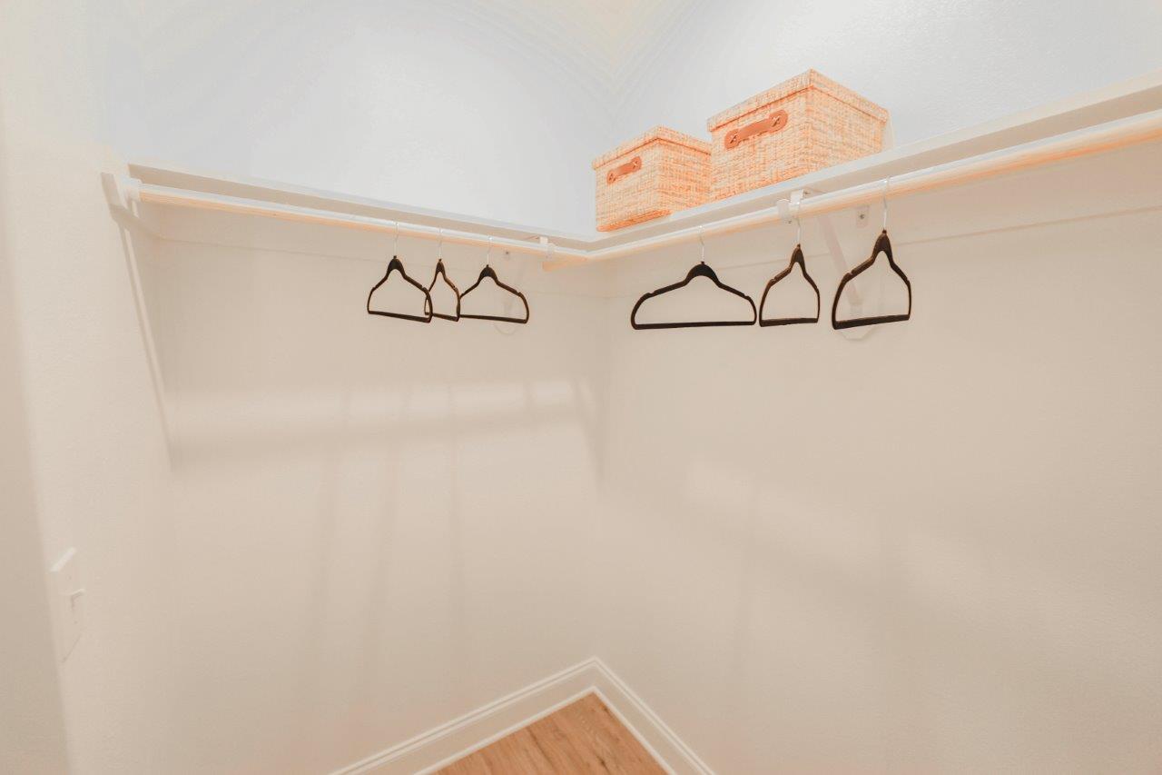 Silver Oaks Image 25