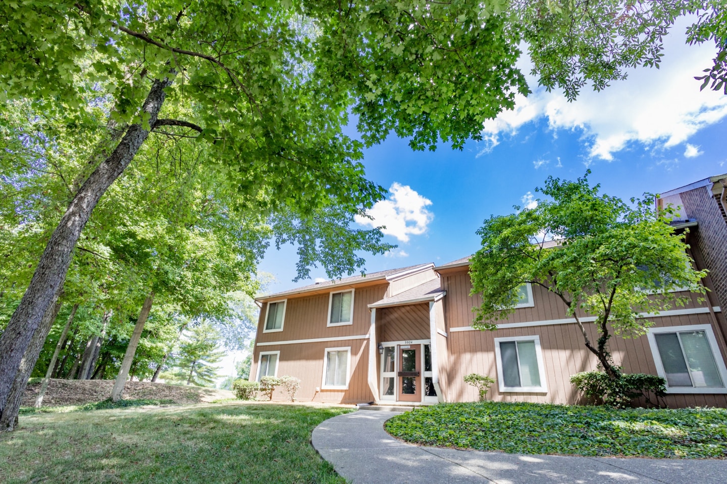 Woodbridge Apartments in Castleton IN Image 15