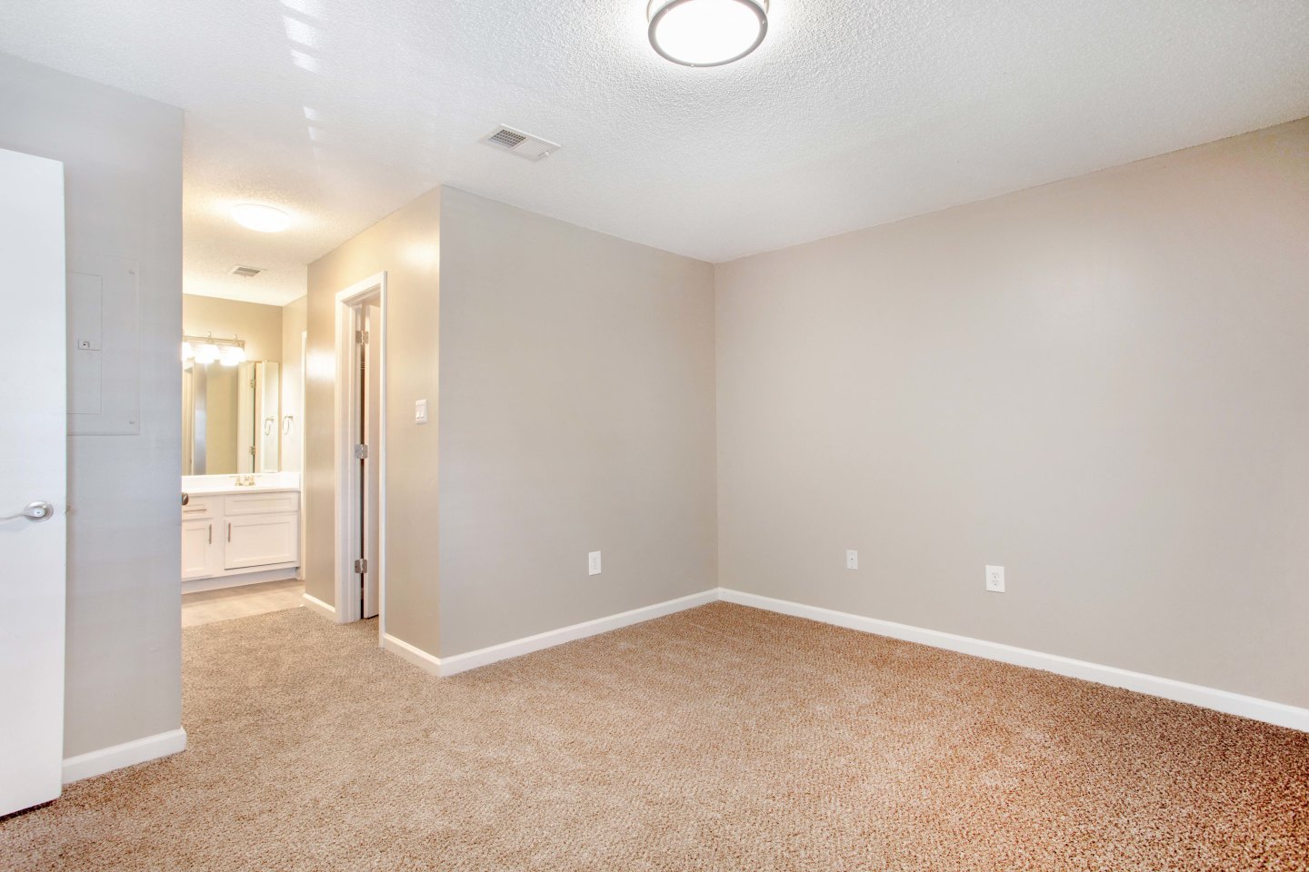 Waverly Apartments Image 15