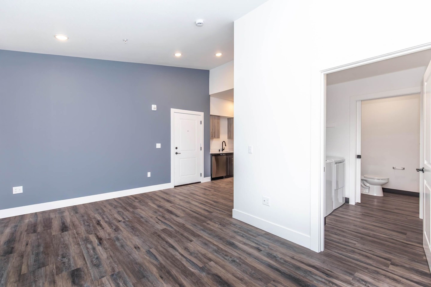 Lakeview Apartments Image 8