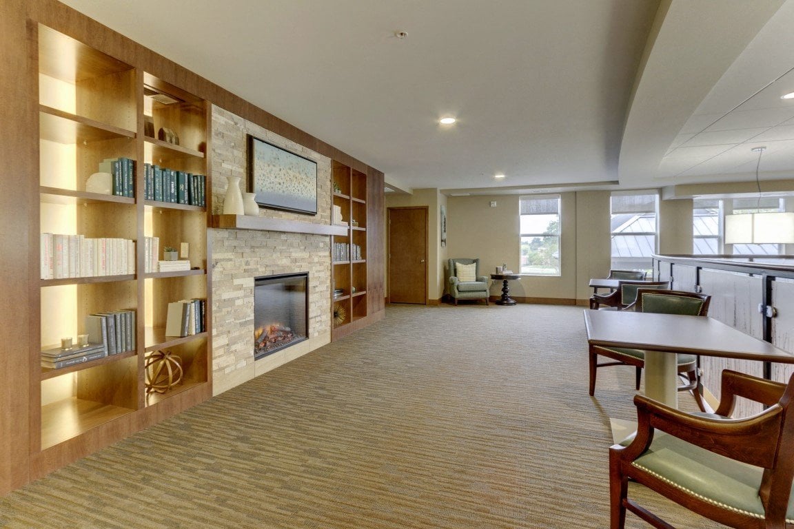 The Legends at Silver Lake Village 55+ Apartments - Senior Housing Image 15