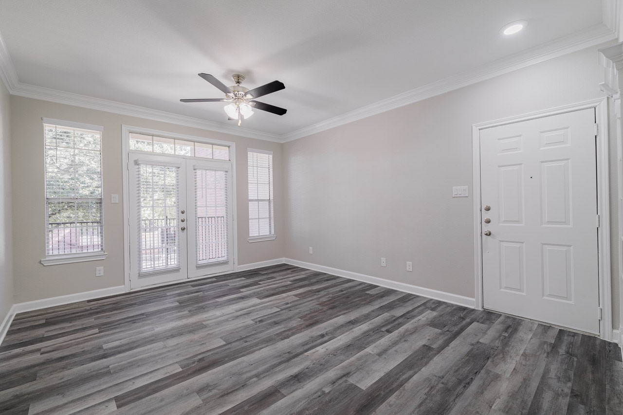 The Village at Bellaire Apartments Image 1