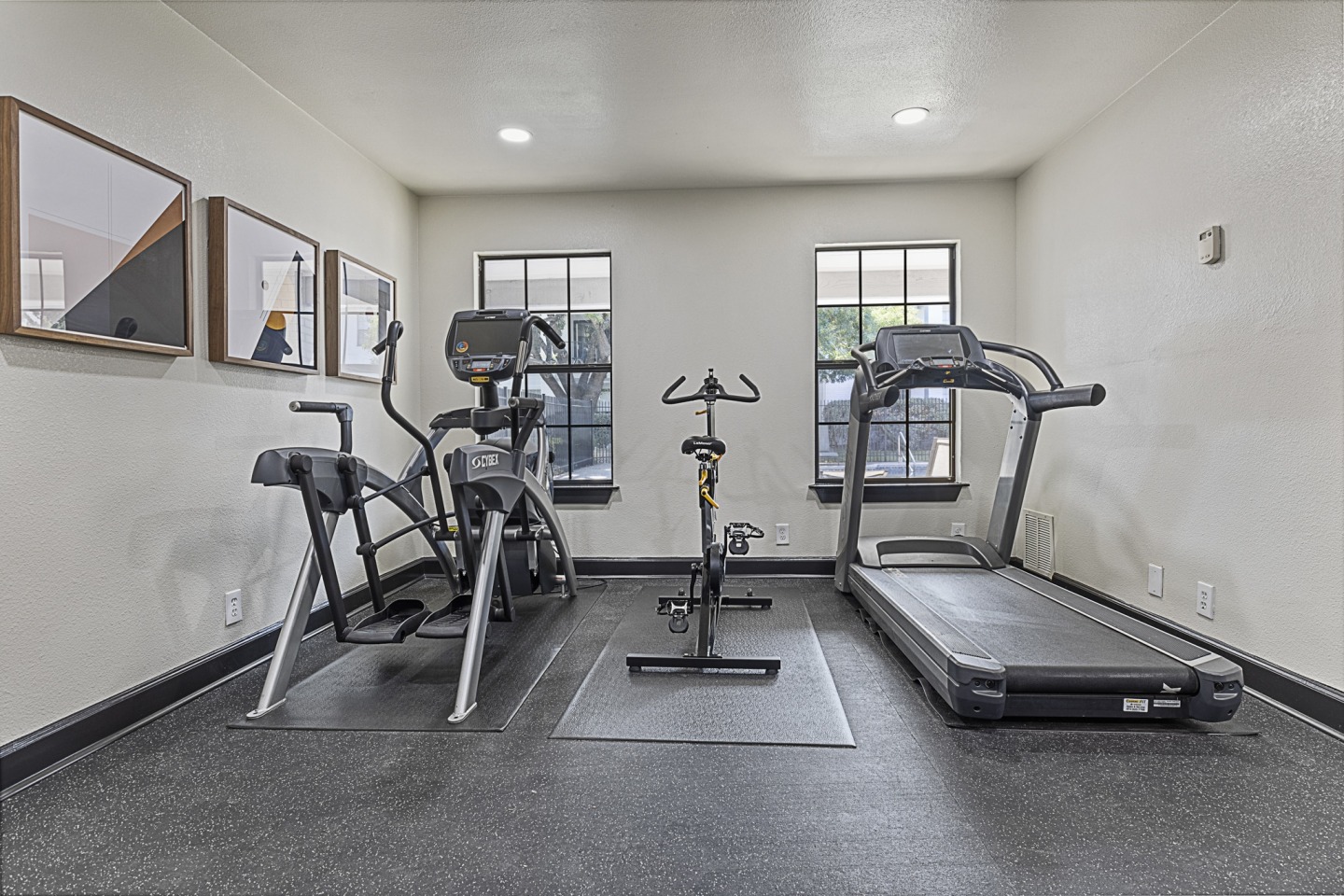 Tradewinds Apartment Homes Image 21