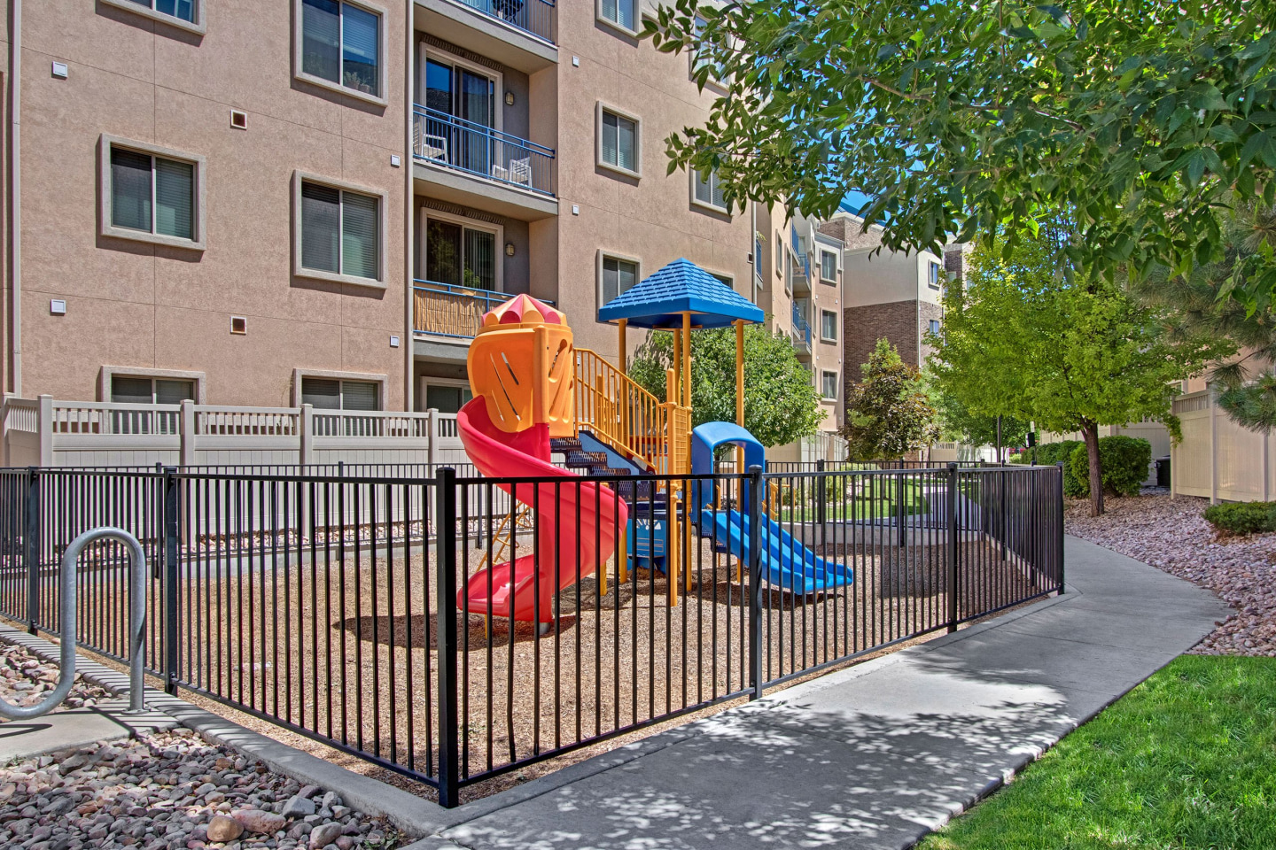 Bridges Apartment Homes Image 14