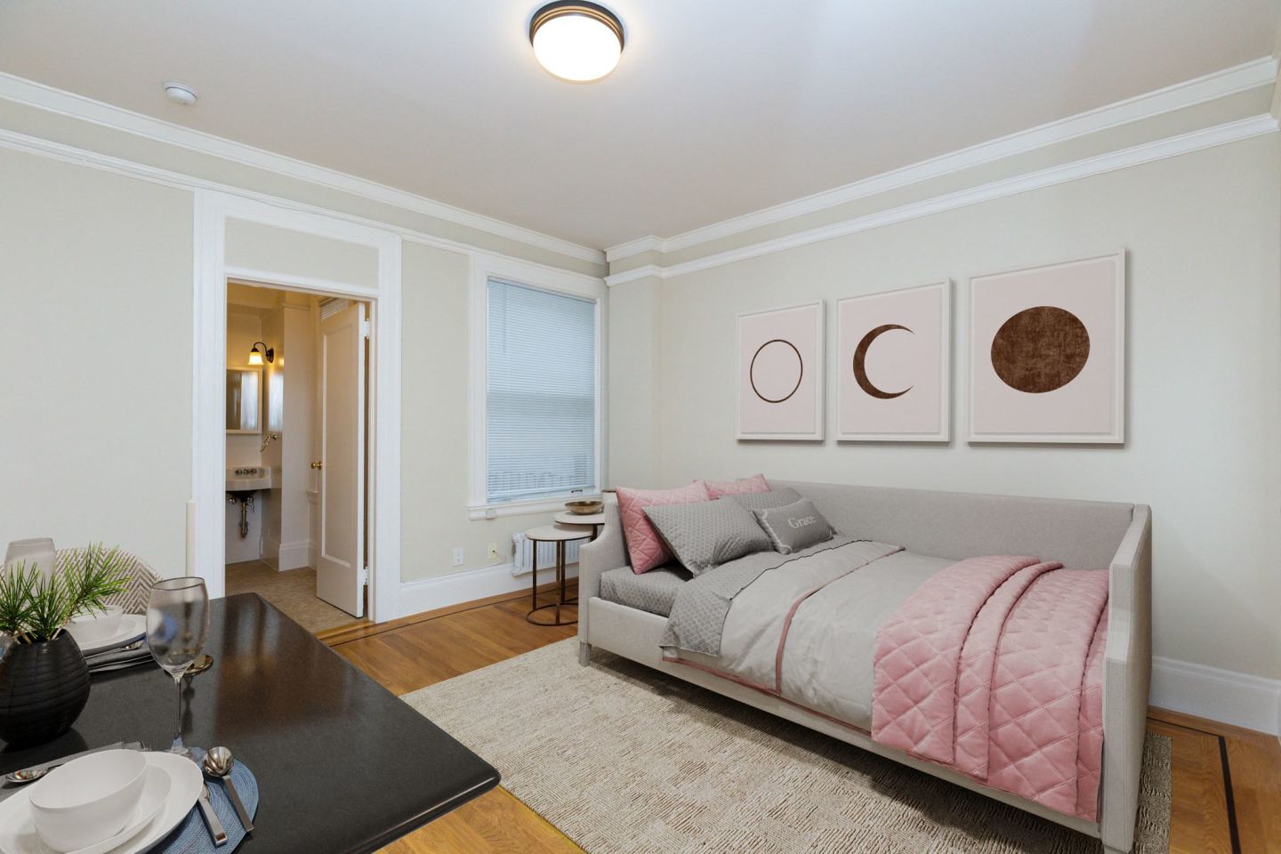 1369 Hyde Image 1