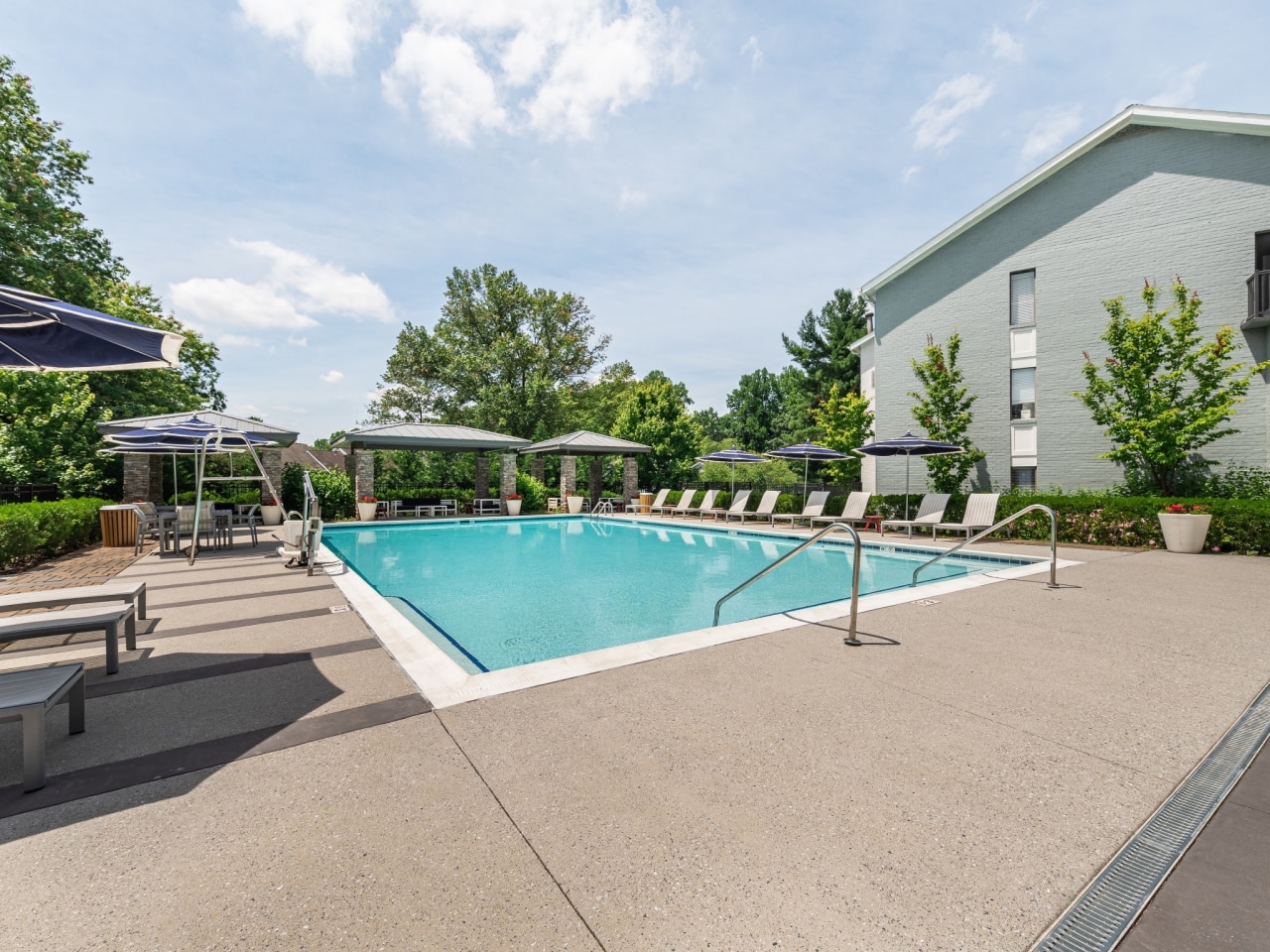 Cedar Place Apartments Image 1