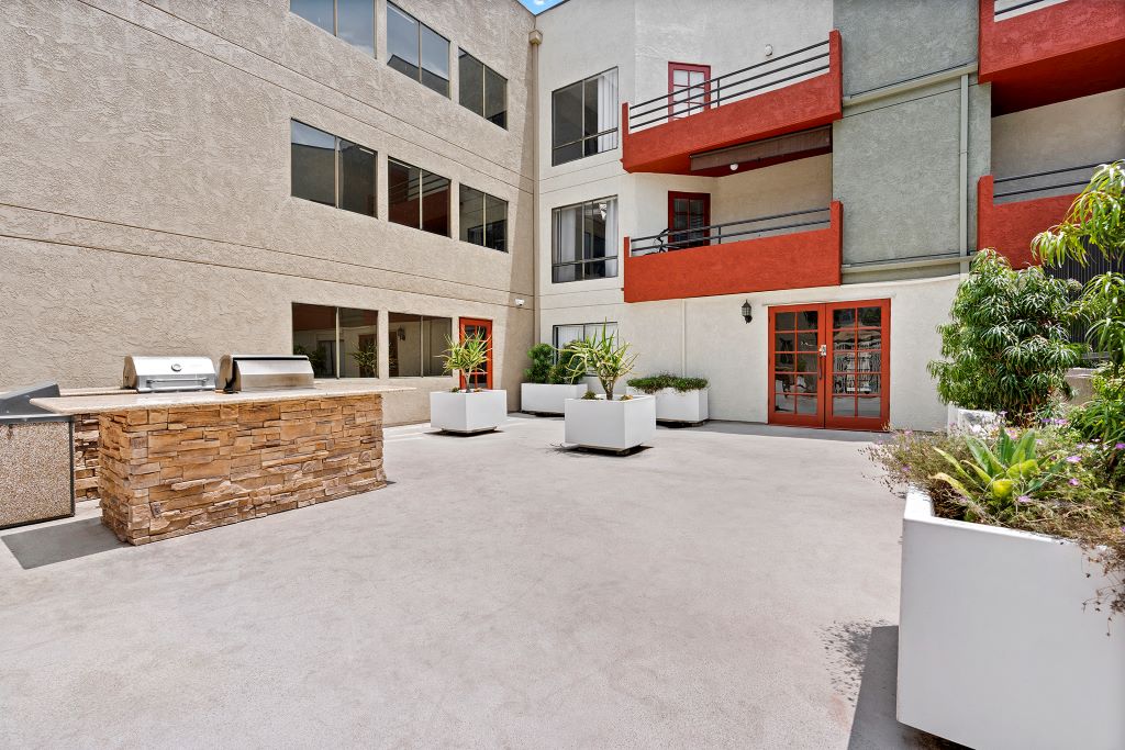 Woodland Trio Apartments Image 24
