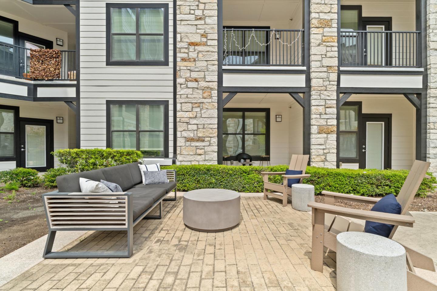 Axis Hamilton Image 135