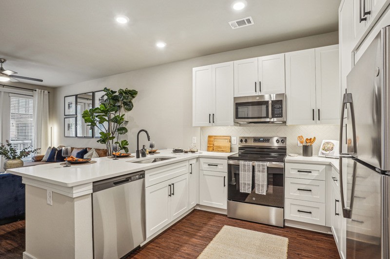 Residences at Fairview Town Center Image 18