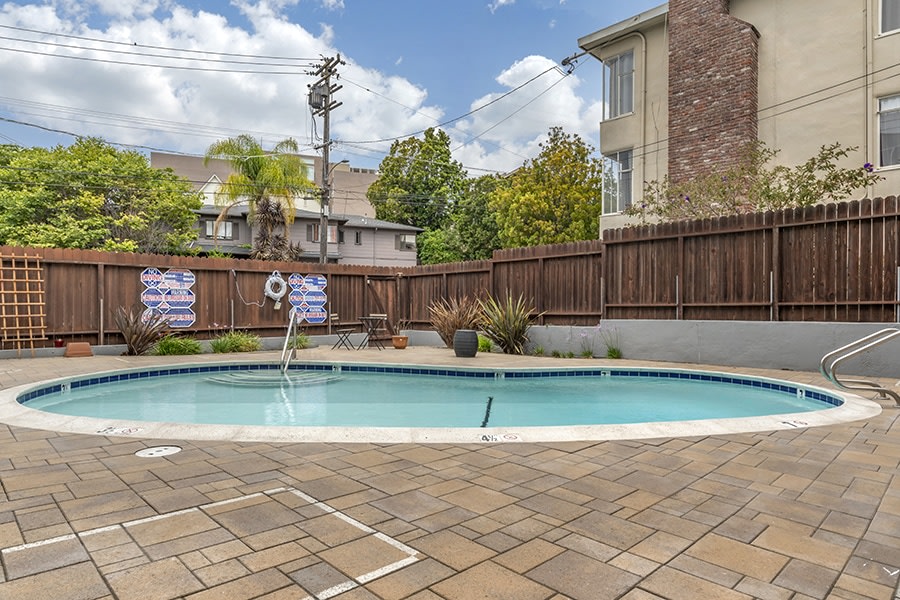 406 Van Buren Ave Image 21