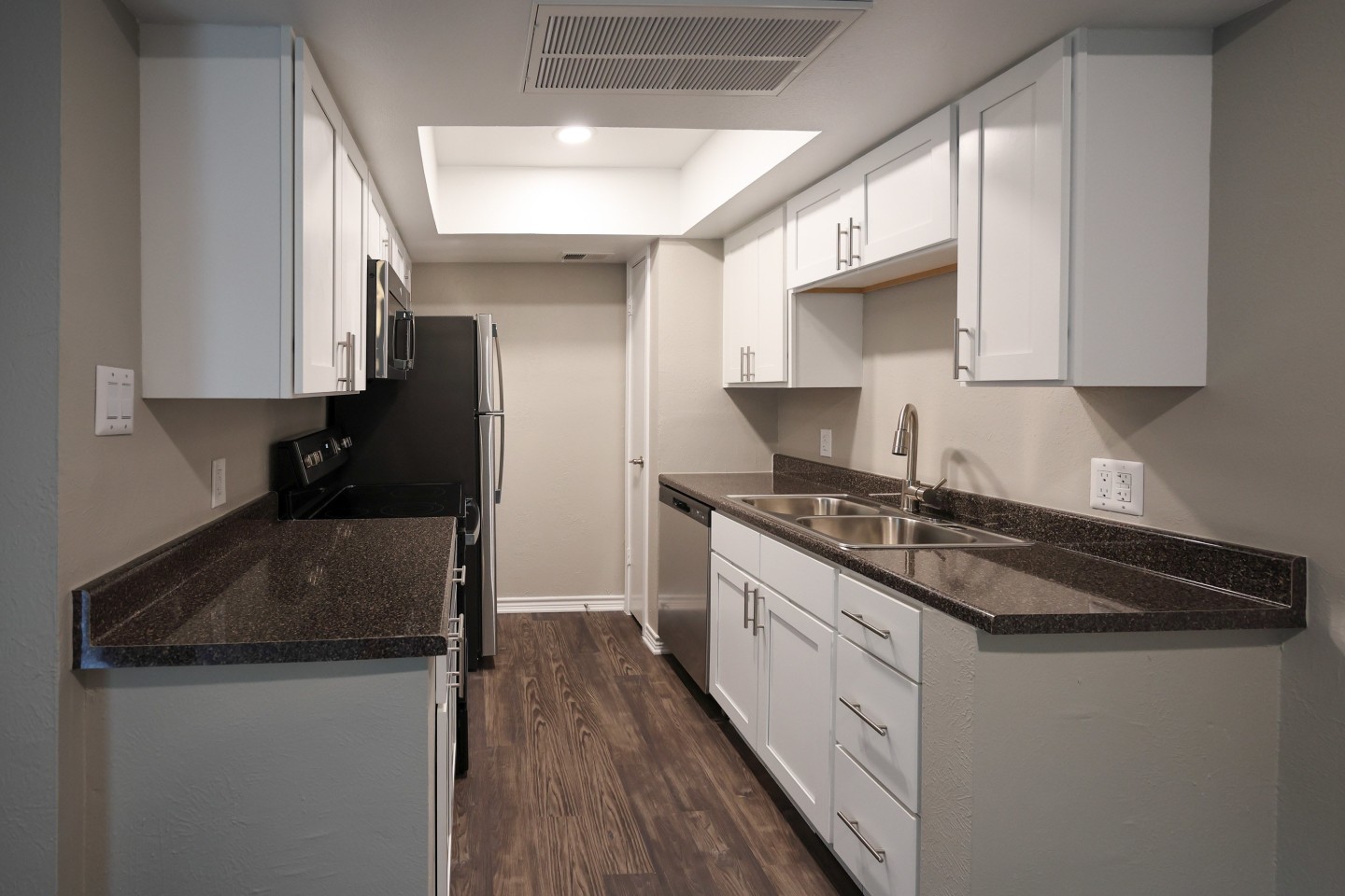 Fox Run Apartments Image 2