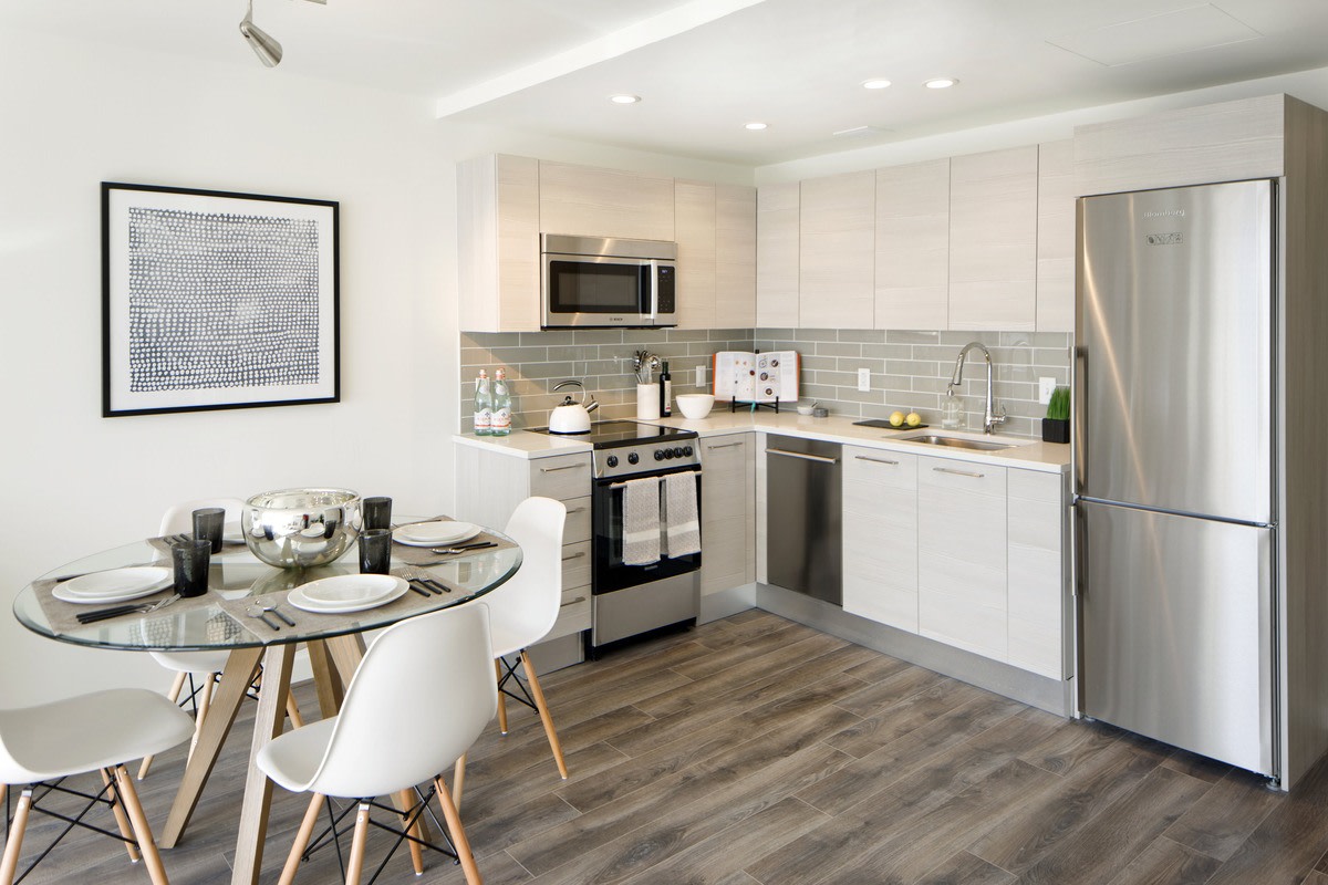 1305 Dock Street Image 13