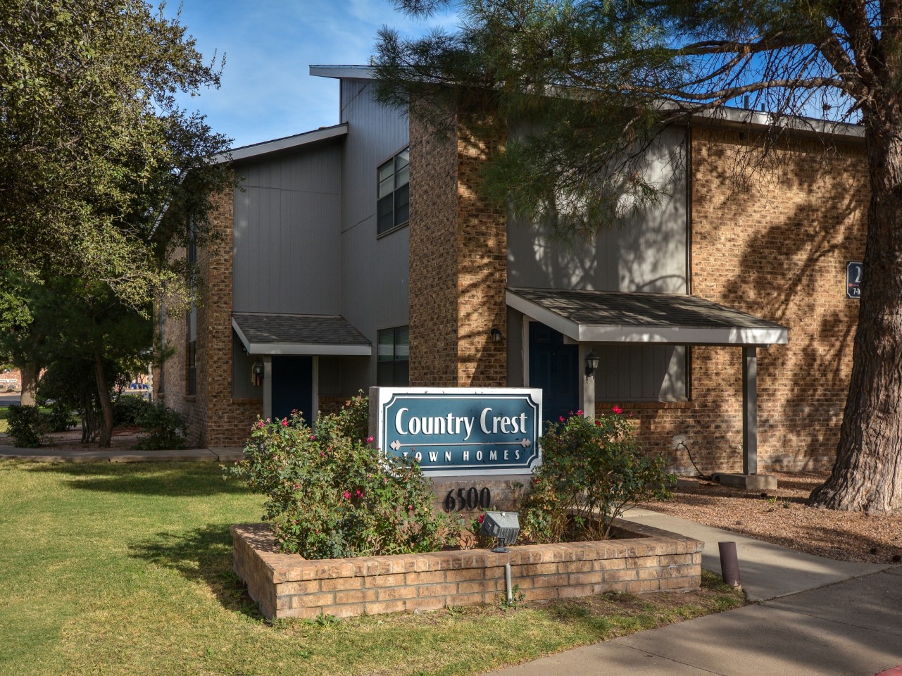 Country Crest Townhomes Image 1