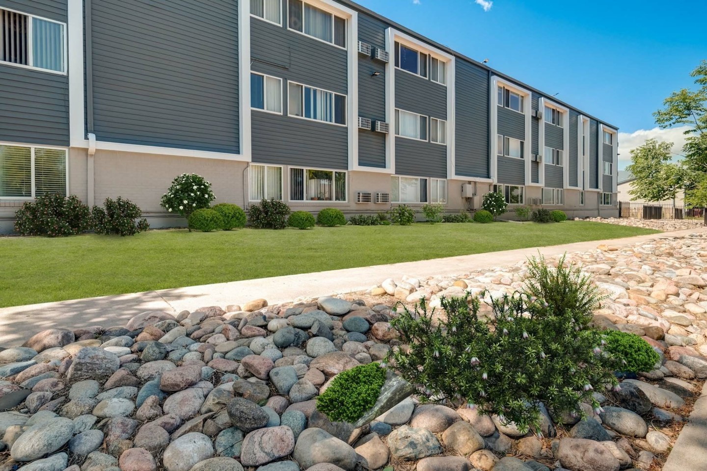 Lelaray Apartments Image 13