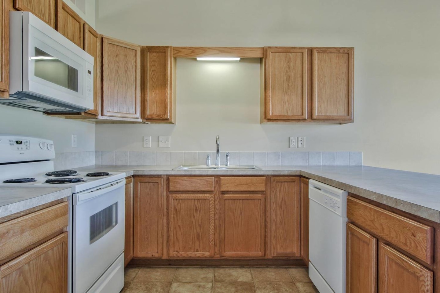 Lakeside Townhomes Image 14