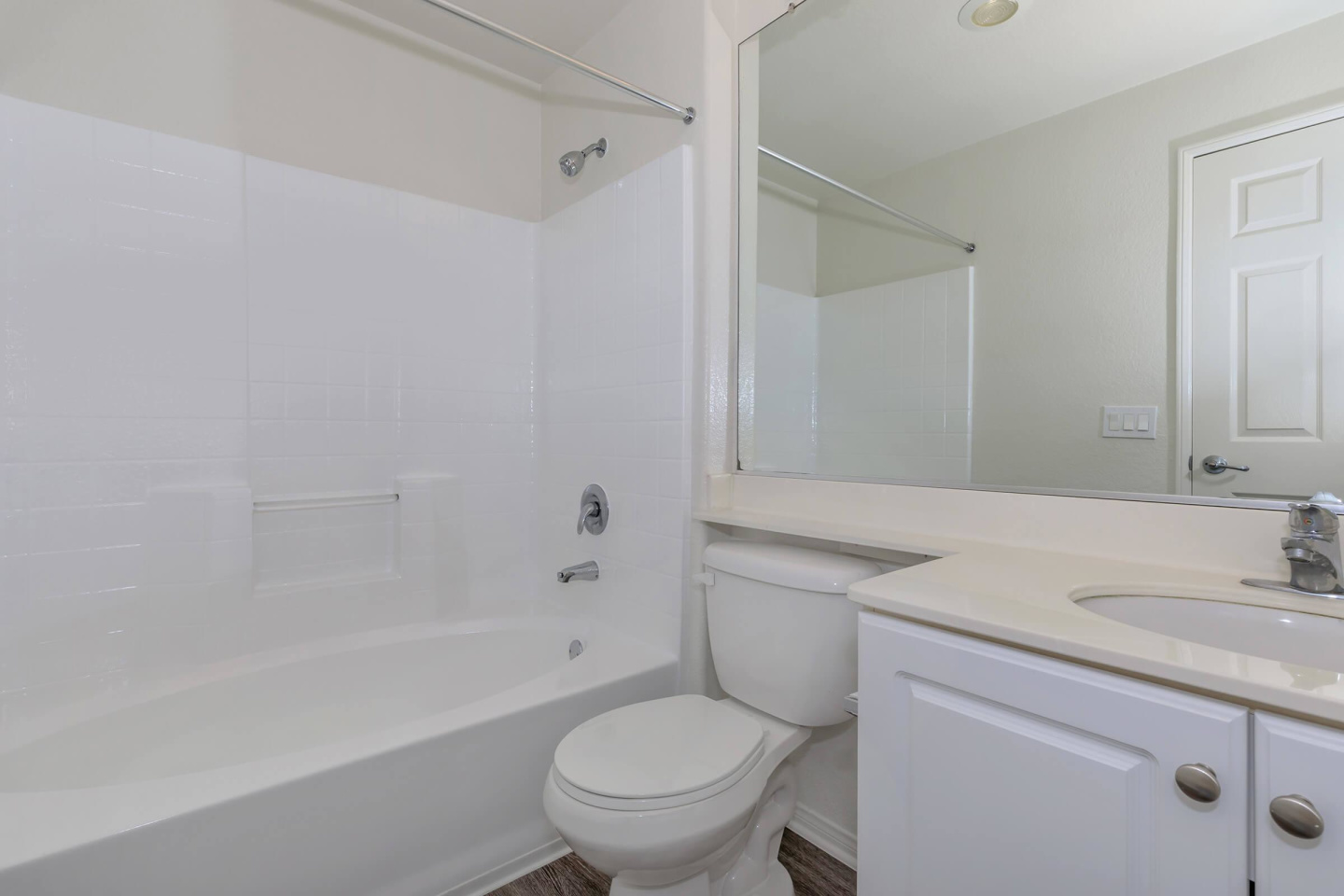 Laurel Glen Apartment Homes Image 28