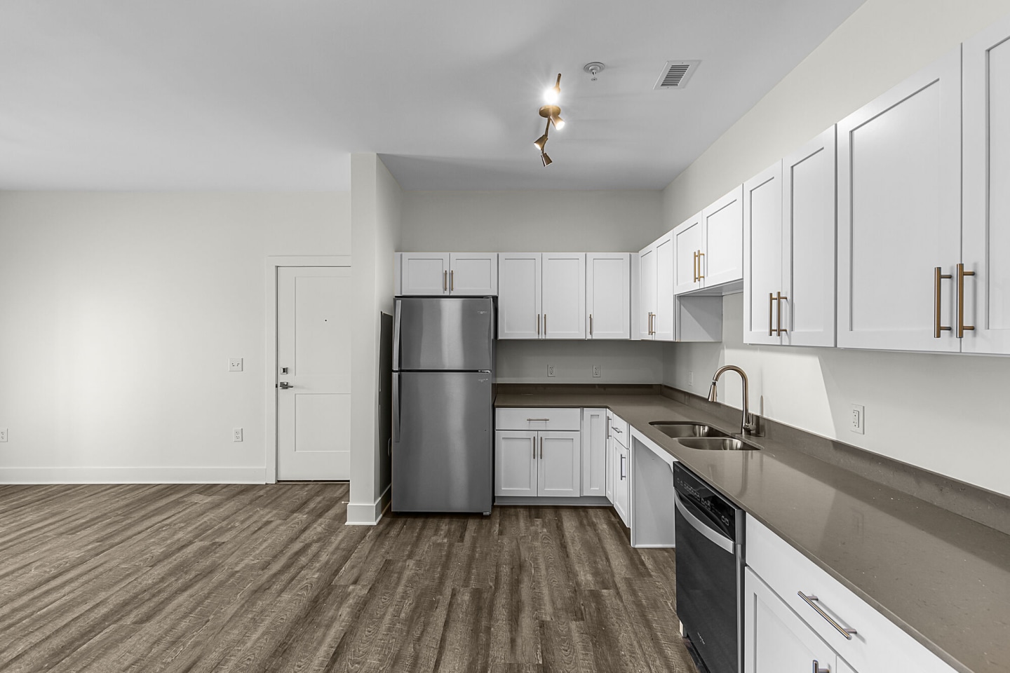 The Apartments at Copper Creek Image 7