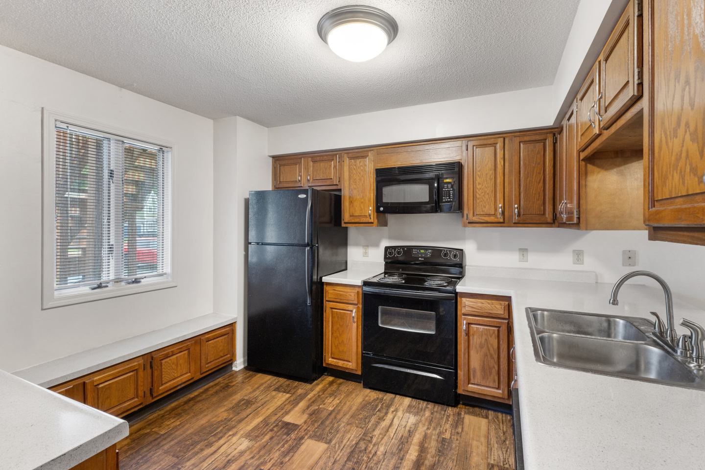 Wildwood Off Main Image 19