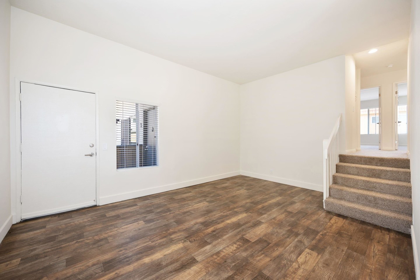 Elan Beachpointe Image 6