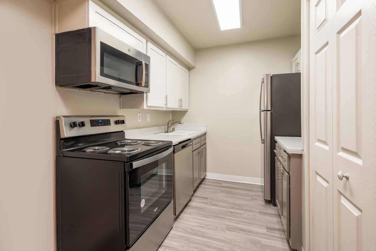 Theta Apartments Image 3