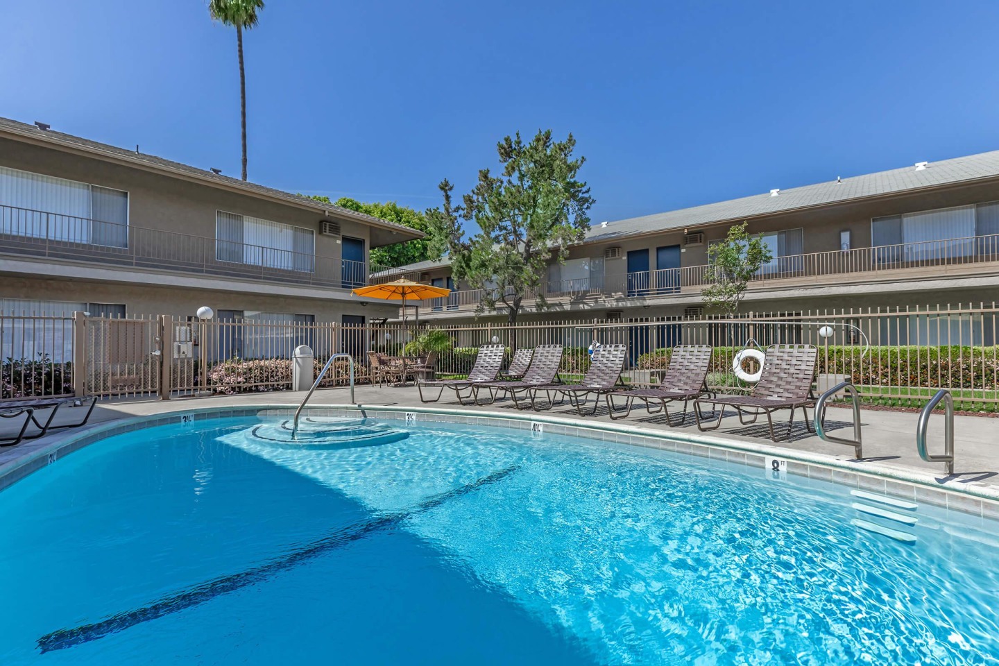 Buena La Vista Apartment Homes Image 5