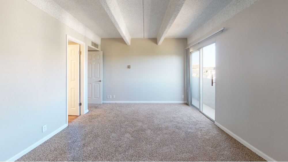 878 S Dexter Image 32