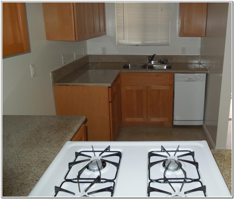 563 N Kenmore Ave Image 17