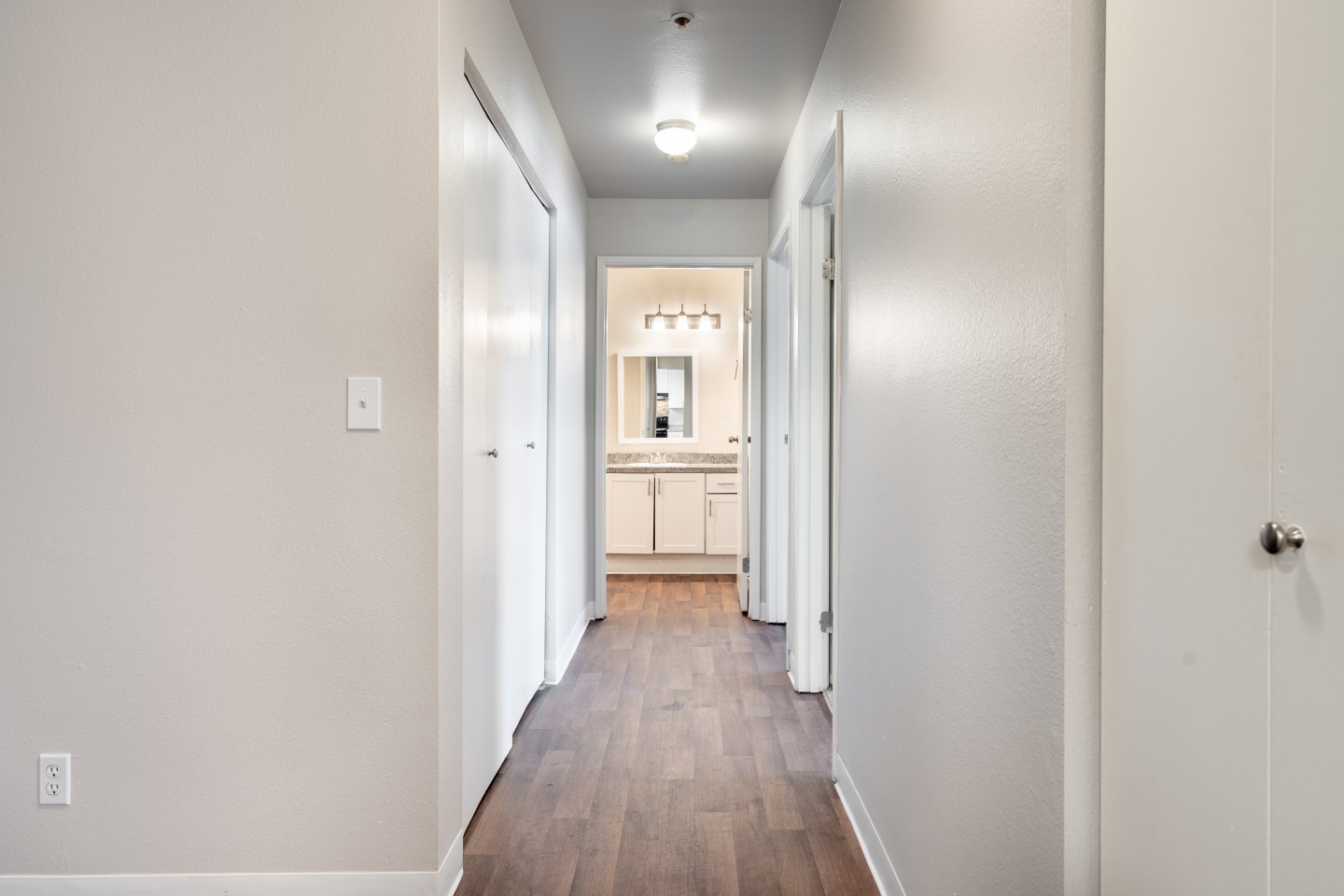 Pine Ridge Apartment Homes Image 31