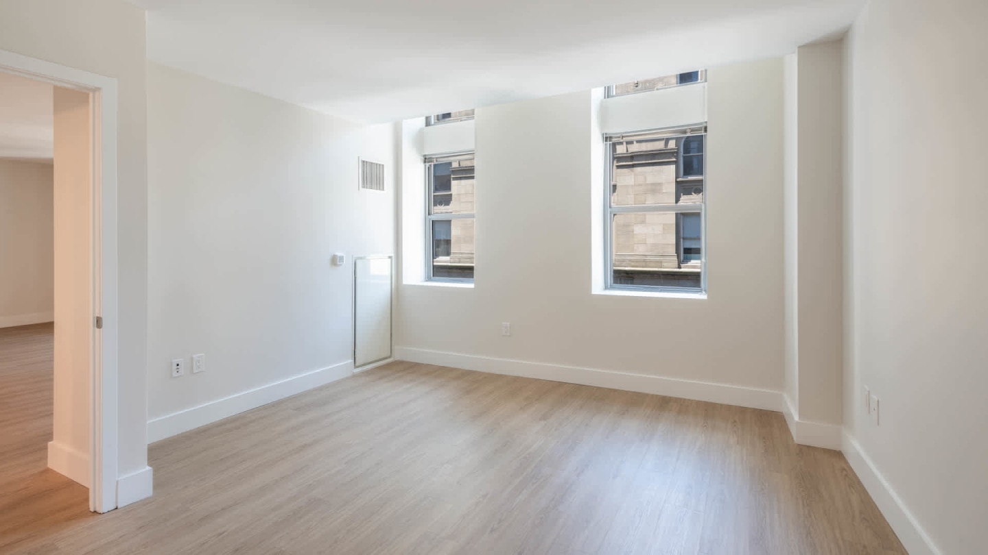 660 Washington Image 32