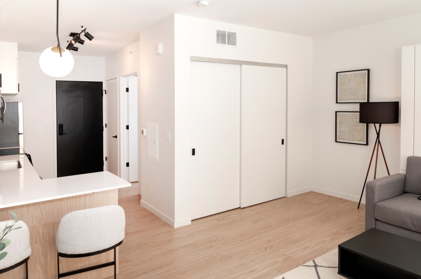 City Line Apartments Image 50