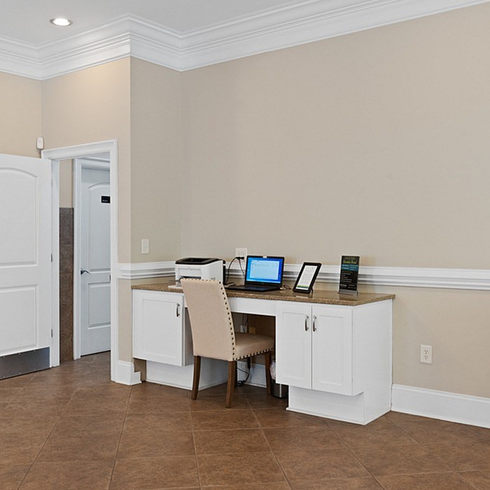 West Pointe Apartment Homes Image 4