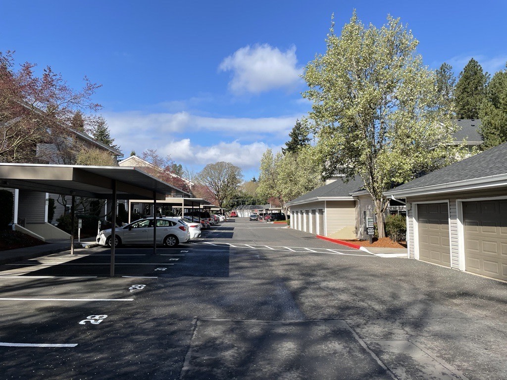 Cascade Woods Apartments Image 5