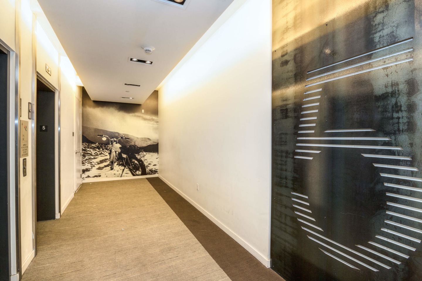 MOTO Apartments Image 20
