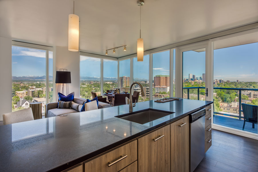Country Club Towers Image 6