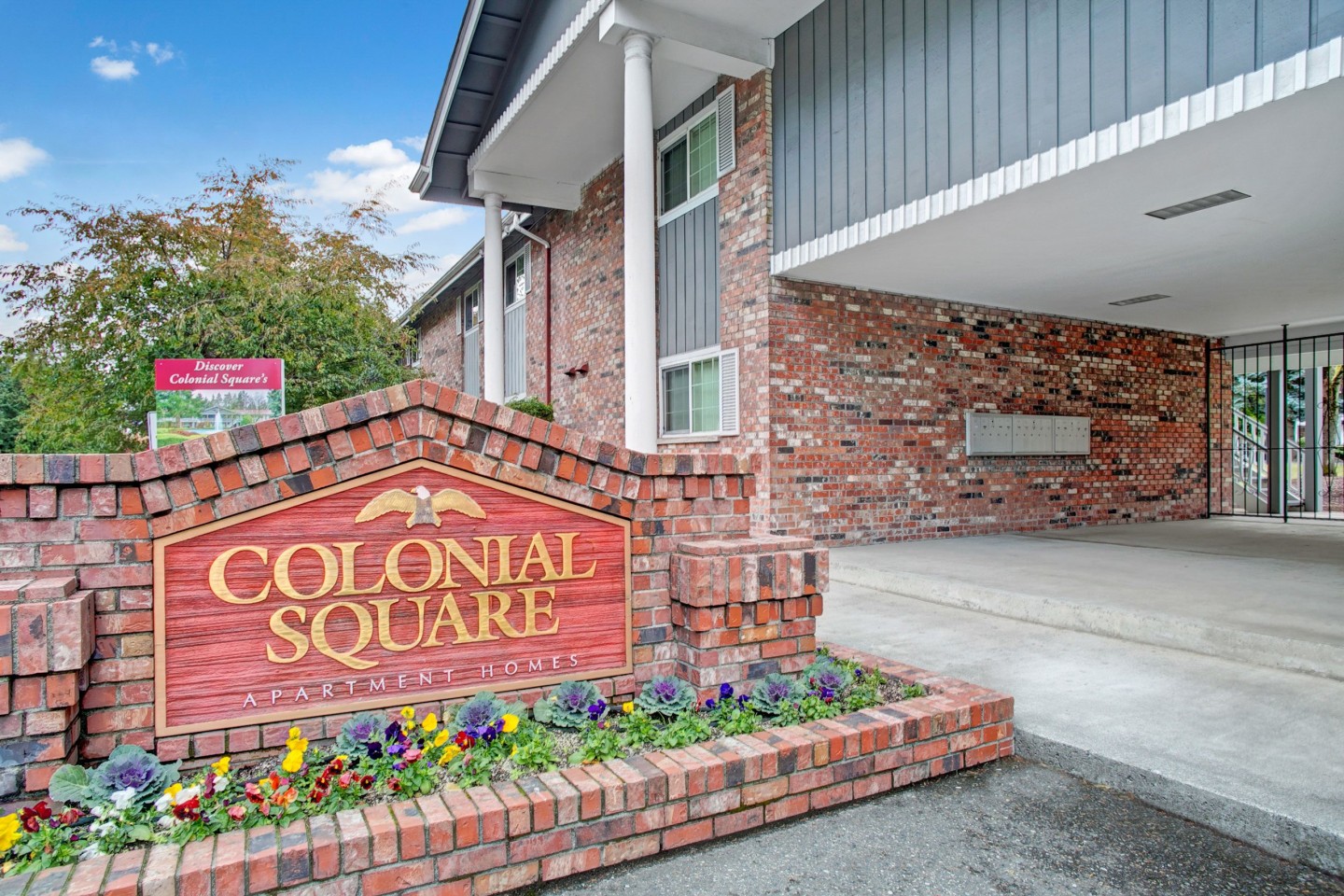 Colonial Square Image 16