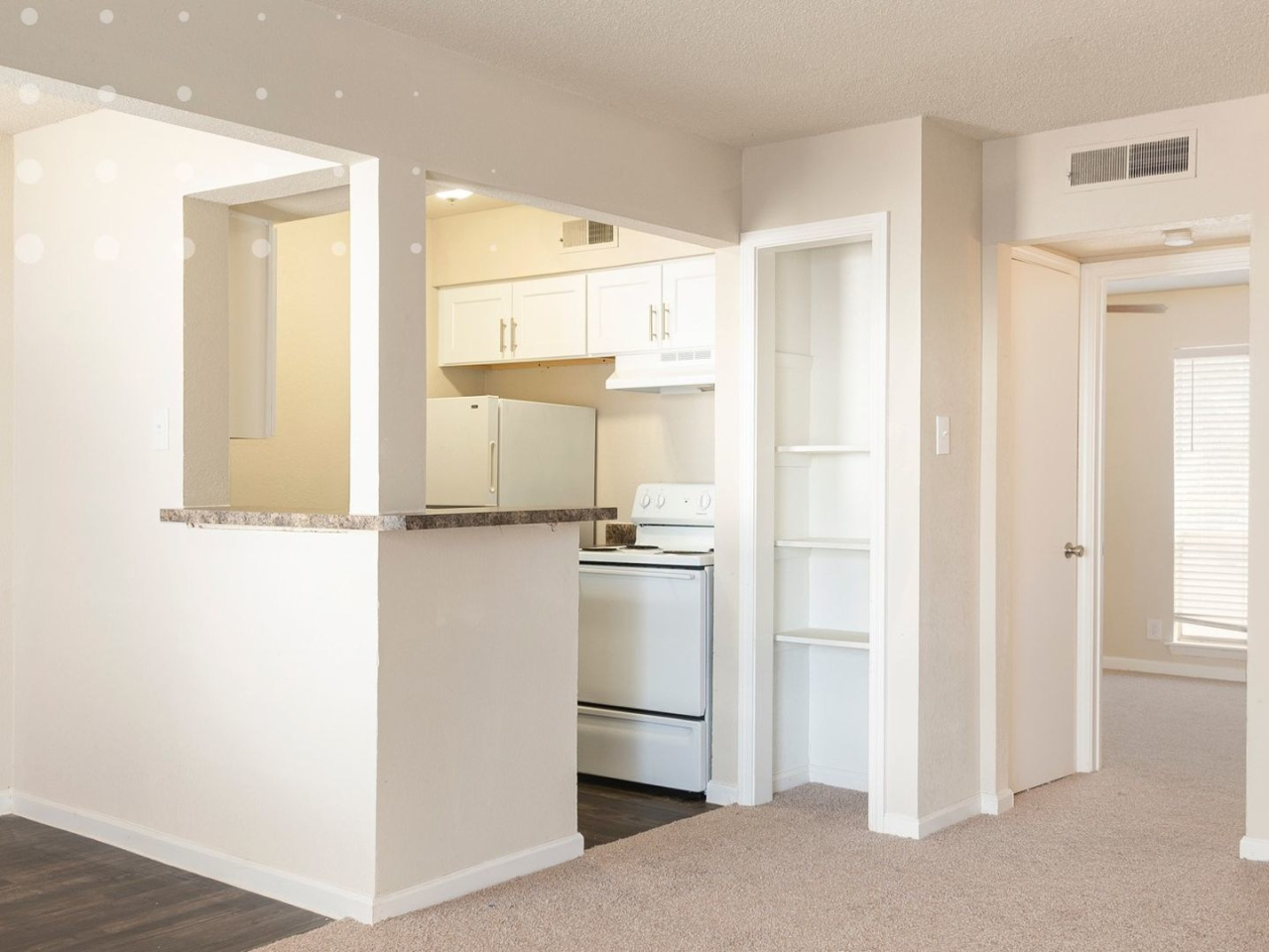 Glen Oaks Apartments Image 10