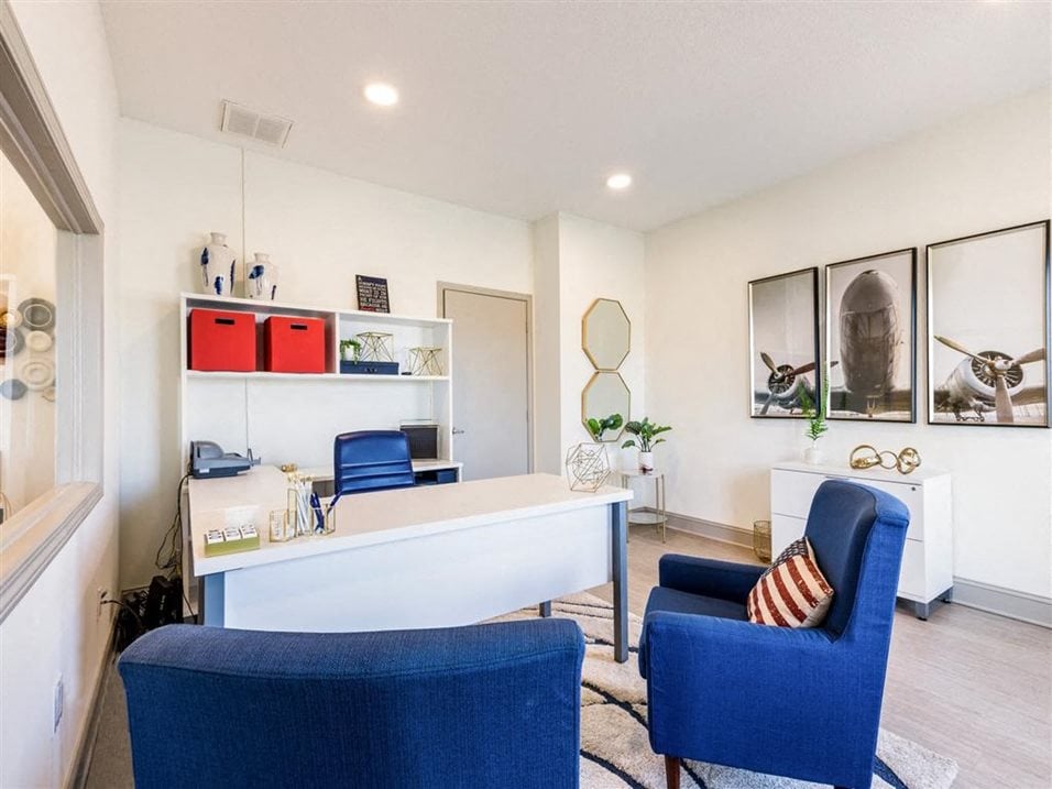 The Landing Apartment Homes Image 16
