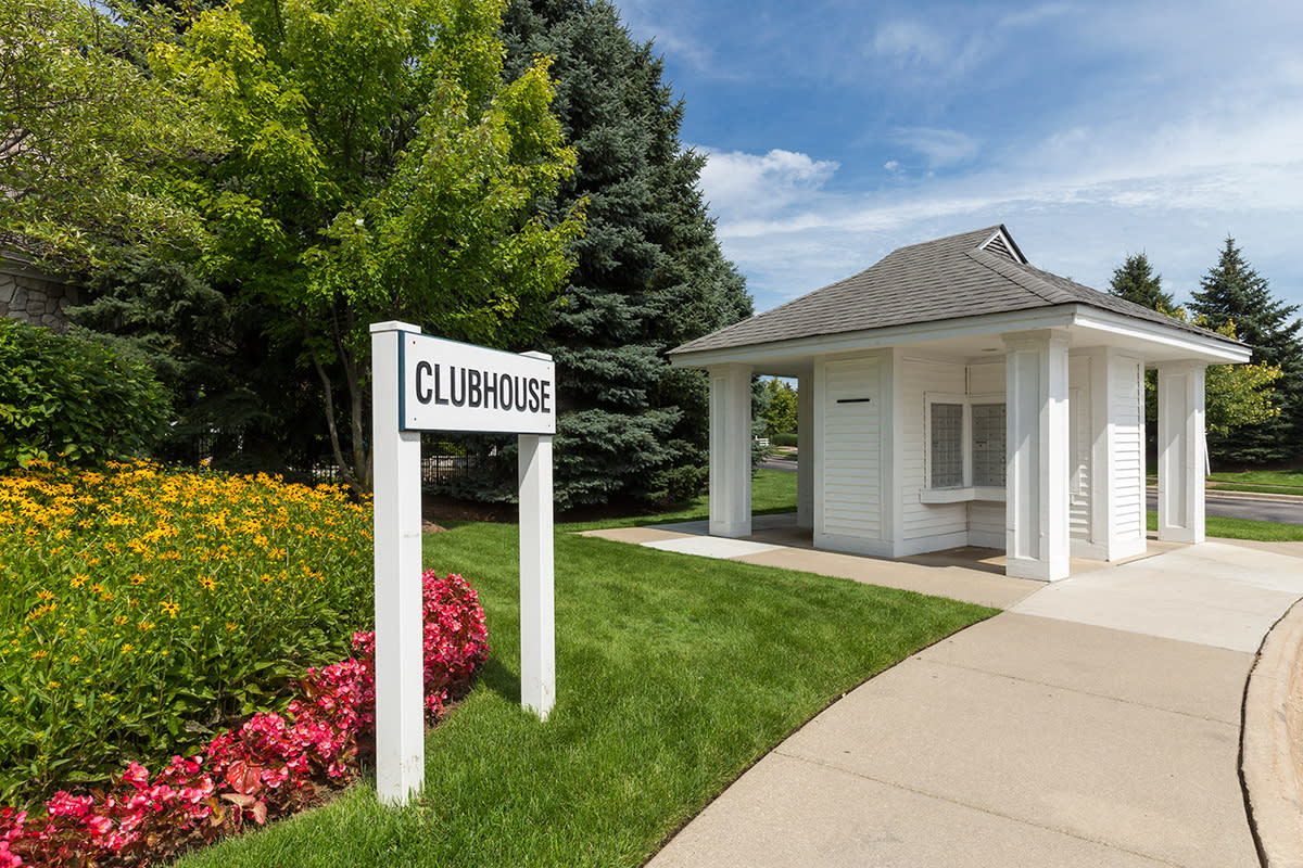 Village Green of Rochester Hills Image 5