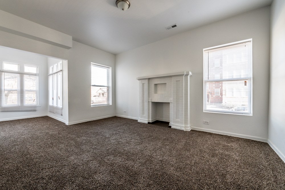 10901 S Vernon Image 3