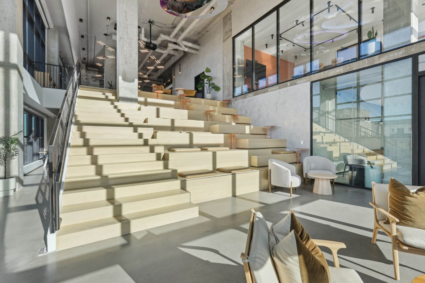 Velaris Living Image 3